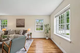 5075 N Berkeley Blvd, Whitefish Bay, WI 53217 - Photo 7