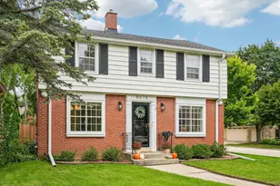 5075 N Berkeley Blvd, Whitefish Bay, WI 53217 - Photo 3