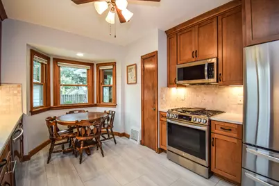 2941 N 75th St, Milwaukee, WI 53210 - Photo 9