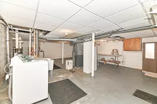 2425 S 63rd St, West Allis, WI 53219 - Photo 25