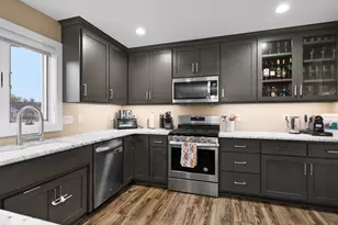 4035 Spring Ct, Sheboygan, WI 53083 - Photo 9