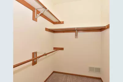 2074  Pine Ridge Ct #G, Grafton, WI 53024 - Photo 13