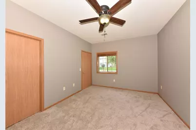 2074  Pine Ridge Ct #G, Grafton, WI 53024 - Photo 11