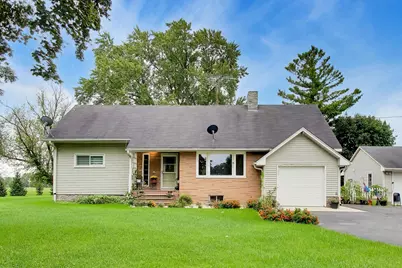 17211  Winfield Rd, Bristol, WI 53104 - Photo 3