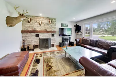 17211  Winfield Rd, Bristol, WI 53104 - Photo 9