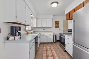 504 Westview Ave, Clinton, WI 53525 - Photo 7