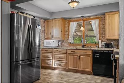 407  Long Coulee Rd, Holmen, WI 54636 - Photo 11