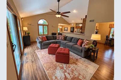 W196S8450  Plum Creek Blvd, Muskego, WI 53150 - Photo 9