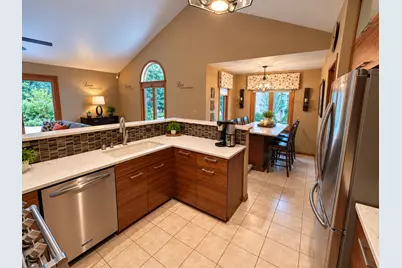 W196S8450  Plum Creek Blvd, Muskego, WI 53150 - Photo 7