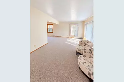 8706 W Courtland Ave, Milwaukee, WI 53225 - Photo 15