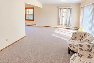8706 W Courtland Ave, Milwaukee, WI 53225 - Photo 15