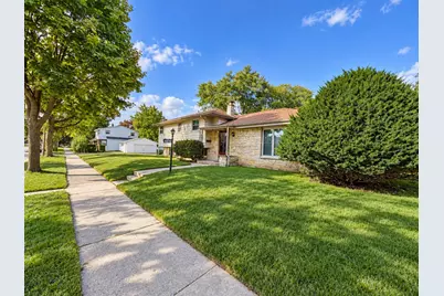 8706 W Courtland Ave, Milwaukee, WI 53225 - Photo 5