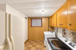 8706 W Courtland Ave, Milwaukee, WI 53225 - Photo 25
