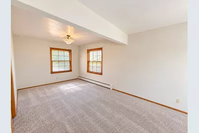 8706 W Courtland Ave, Milwaukee, WI 53225 - Photo 11