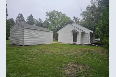1720  Menasha Ave, Manitowoc, WI 54220 - Photo 17