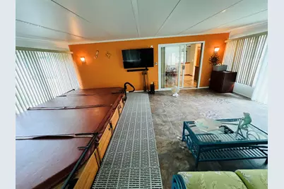 8815 S Castle Ct, Franklin, WI 53132 - Photo 15