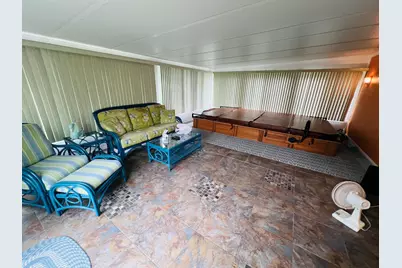 8815 S Castle Ct, Franklin, WI 53132 - Photo 13