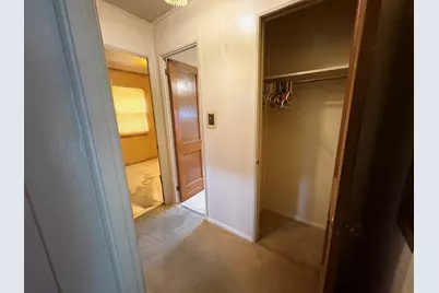 5231 N 52nd St, Milwaukee, WI 53218 - Photo 9