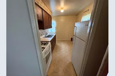 5231 N 52nd St, Milwaukee, WI 53218 - Photo 5
