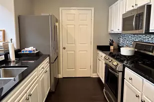 1619 N Farwell Ave, Milwaukee, WI 53202 - Photo 11