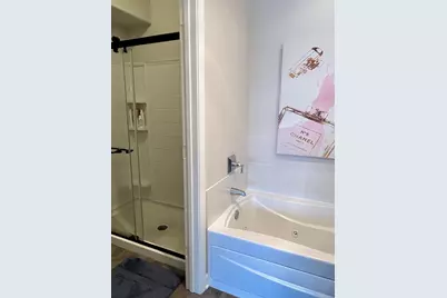 1619 N Farwell Ave #310, Milwaukee, WI 53202 - Photo 25