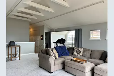 1619 N Farwell Ave #310, Milwaukee, WI 53202 - Photo 7