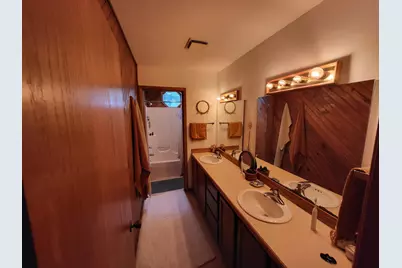 5155  Sunrise Ridge Trl, Springfield, WI 53562 - Photo 15