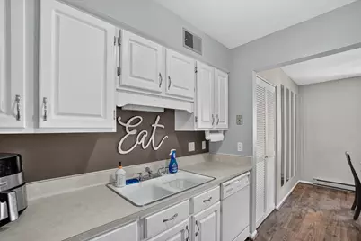 9034 W Lisbon Ave #32, Milwaukee, WI 53222 - Photo 19
