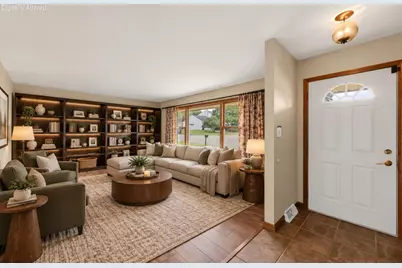 616  Briody St, Burlington, WI 53105 - Photo 5