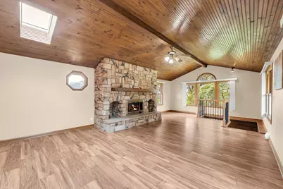 616  Briody St, Burlington, WI 53105 - Photo 9