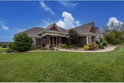 S84W33185  Brown Bear Ln, Mukwonago, WI 53149 - Photo 3