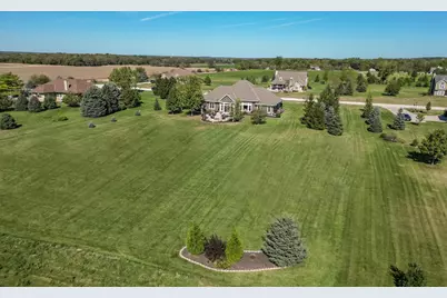 S84W33185  Brown Bear Ln, Mukwonago, WI 53149 - Photo 75