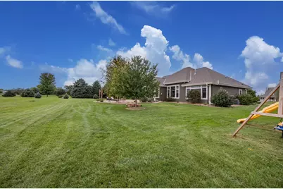 S84W33185  Brown Bear Ln, Mukwonago, WI 53149 - Photo 63
