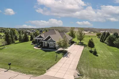 S84W33185  Brown Bear Ln, Mukwonago, WI 53149 - Photo 5