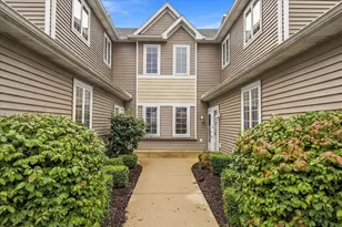 752 Bridlewood Dr, Hartford, WI 53027 - Photo 29
