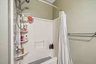 752 Bridlewood Dr, Hartford, WI 53027 - Photo 21