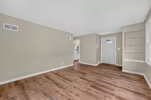 3618 N 94th St, Milwaukee, WI 53222 - Photo 7