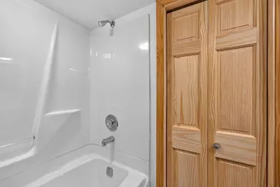 3618 N 94th St, Milwaukee, WI 53222 - Photo 25