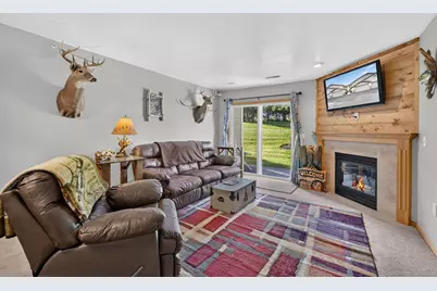 850  Evergreen Dr #3, Hartford, WI 53027 - Photo 13