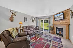 850 Evergreen Dr, Hartford, WI 53027 - Photo 13