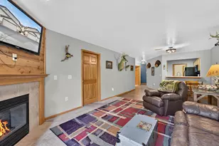 850 Evergreen Dr, Hartford, WI 53027 - Photo 15