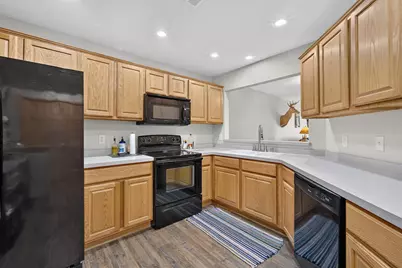 850  Evergreen Dr #3, Hartford, WI 53027 - Photo 5