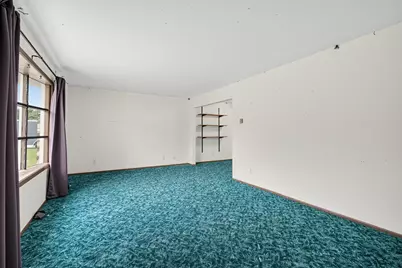 5320 S Tuckaway Dr, Greenfield, WI 53221 - Photo 19