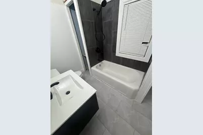 4466 N 25th St, Milwaukee, WI 53209 - Photo 9