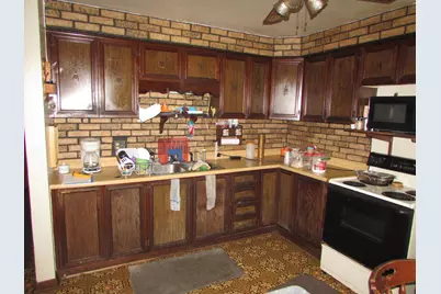 5700 W Custer Ave, Milwaukee, WI 53218 - Photo 3