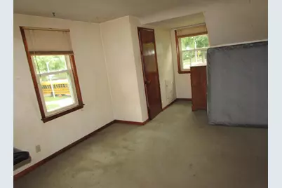 5700 W Custer Ave, Milwaukee, WI 53218 - Photo 7