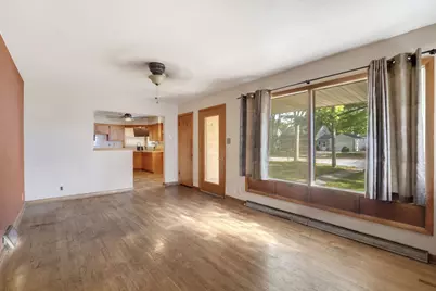 949 W Plainfield Ave, Milwaukee, WI 53221 - Photo 3