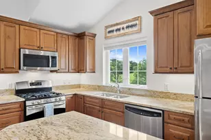 935 Scotland Dr, Geneva, WI 53147 - Photo 25
