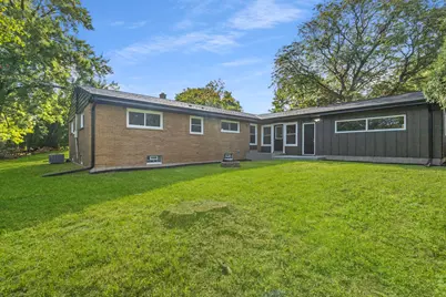 11036 W Derby Ave, Wauwatosa, WI 53225 - Photo 19