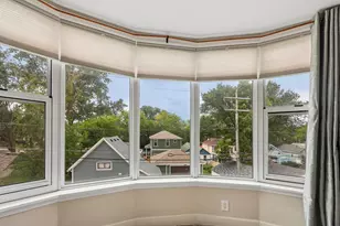 2525 S Shore Dr, Milwaukee, WI 53207 - Photo 7